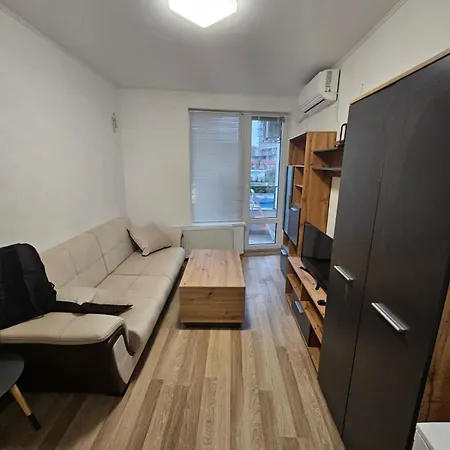 Apartment Descho